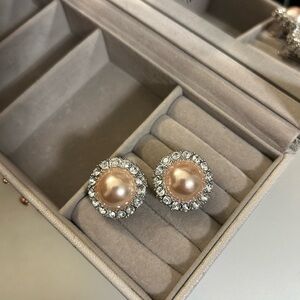 Kenneth Jay Lane vintage pearl earrings clip on